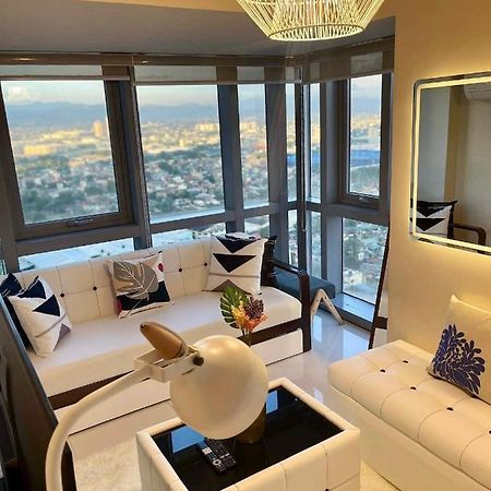 Classy 2Br Suite At Eastwood City With Pool And City Skyline View Μανίλα Εξωτερικό φωτογραφία